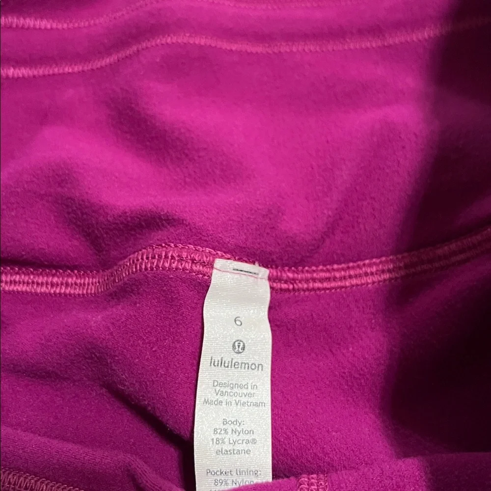 Lululemon Chase the Chill Super High-Rise Tight 28